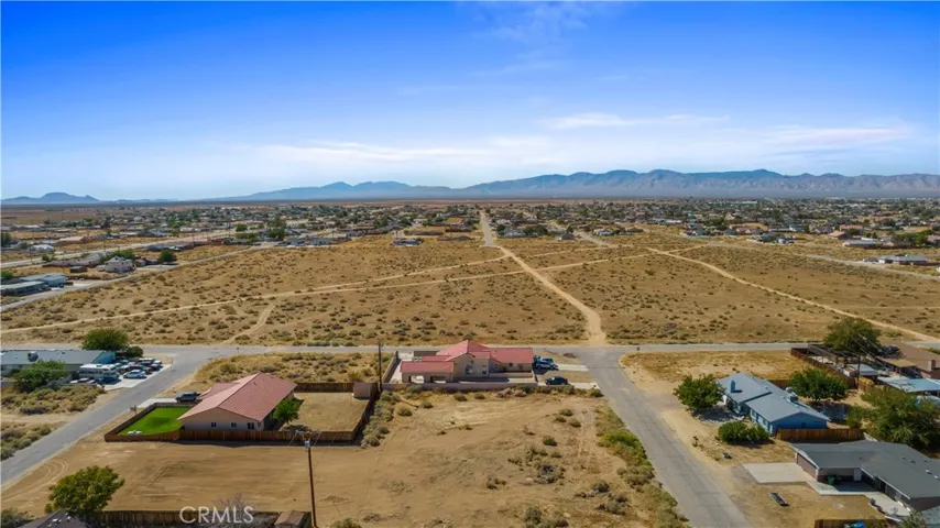 9238 Nipa Ave California City, CA 93505