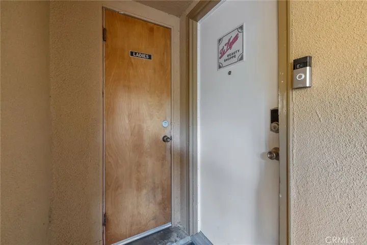 1490 W Shaw, Fresno, California 93711