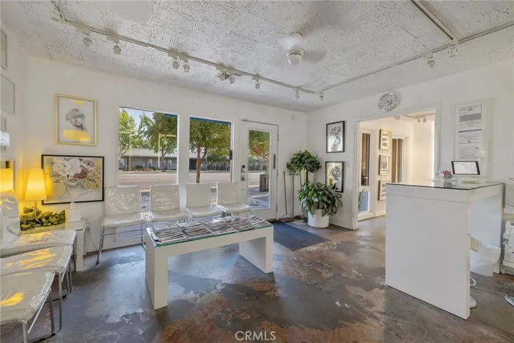 1490 W Shaw, Fresno, California 93711