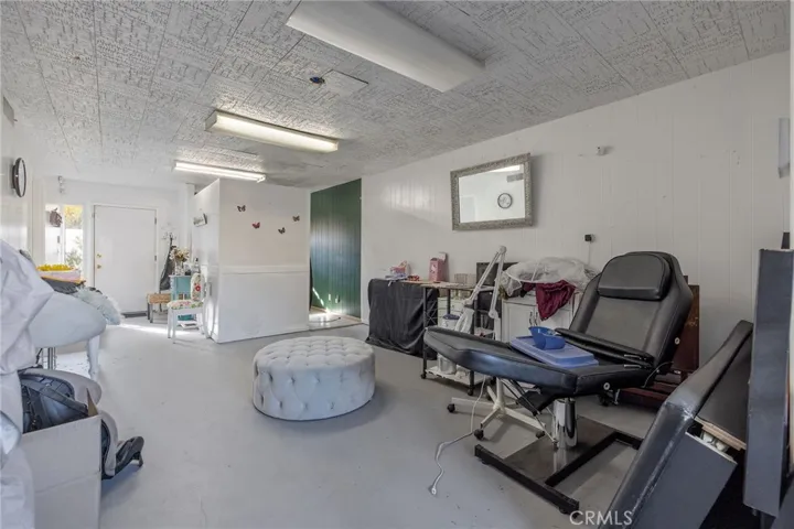 1490 W Shaw, Fresno, California 93711