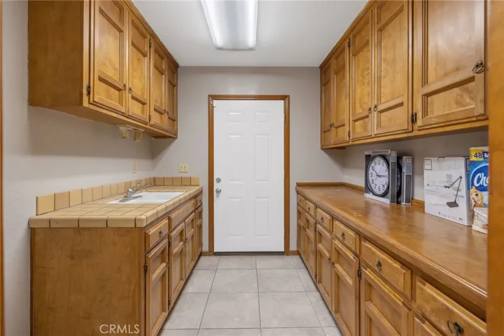 1490 W Shaw, Fresno, California 93711