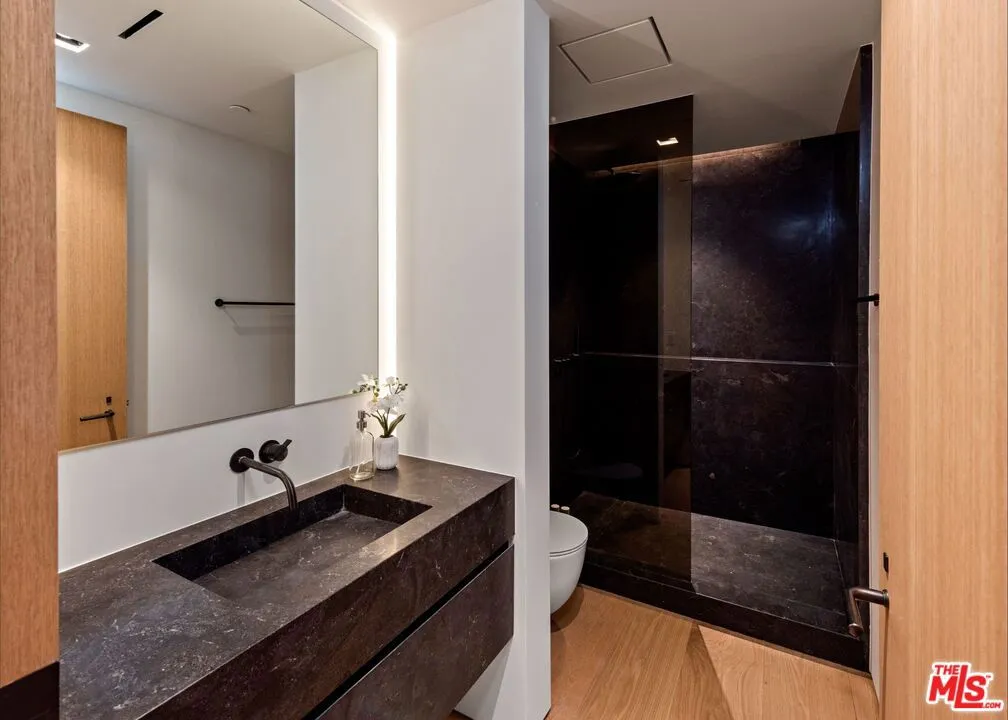 1663 Summitridge Drive, Beverly Hills, California 90210 home-pic-37