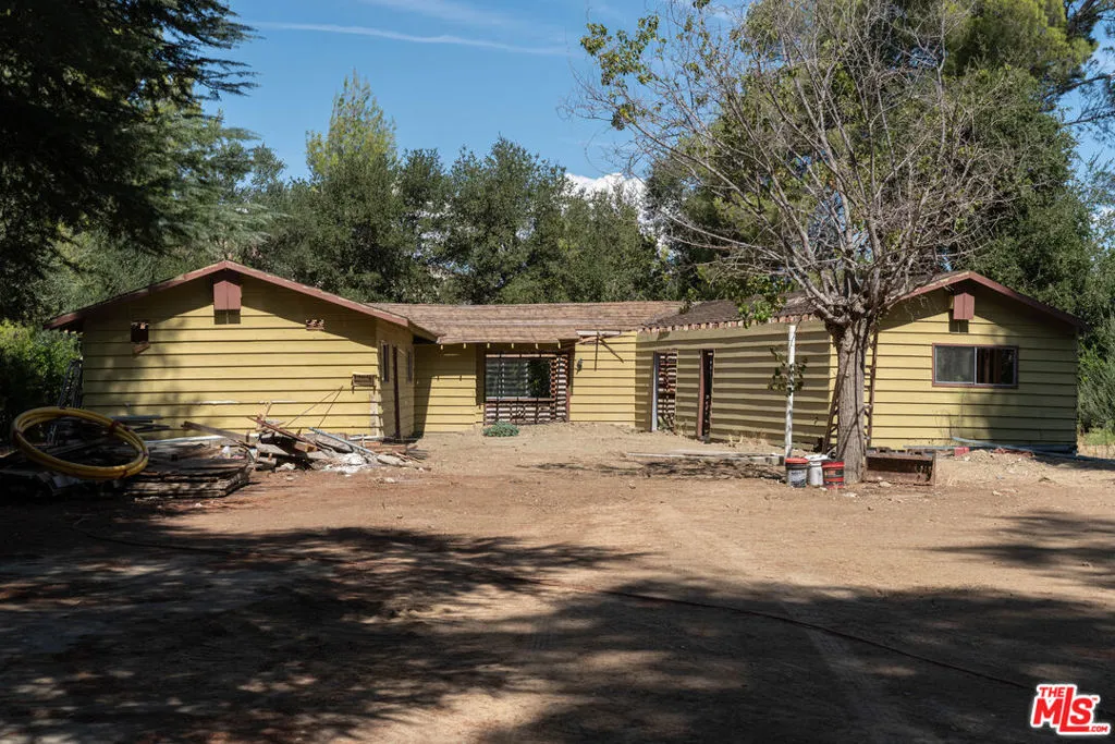 16402 Placerita Canyon Road, Newhall, California 91321 home-pic-1