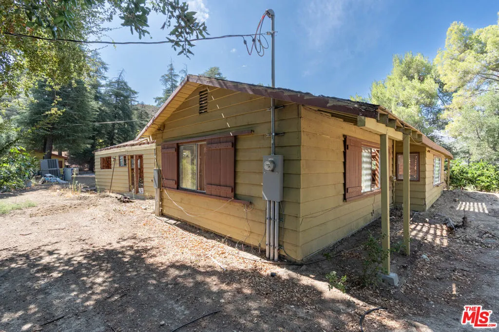 16402 Placerita Canyon Road, Newhall, California 91321 home-pic-13