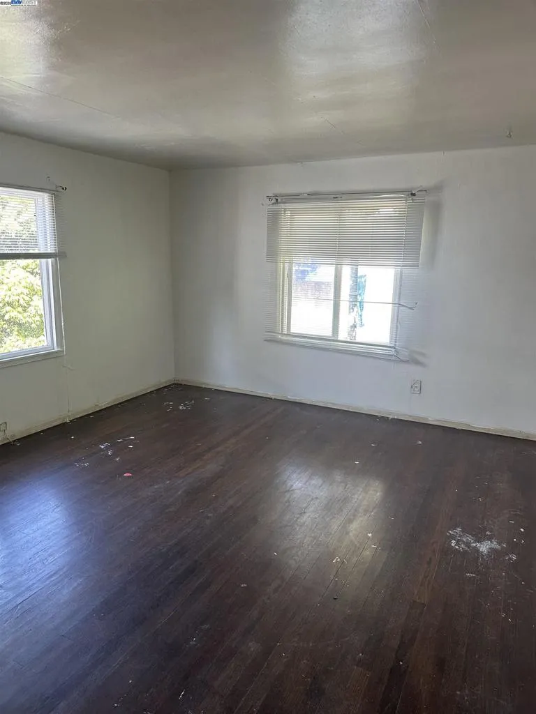 5651 Telegraph, Oakland, California 94609 home-pic-7