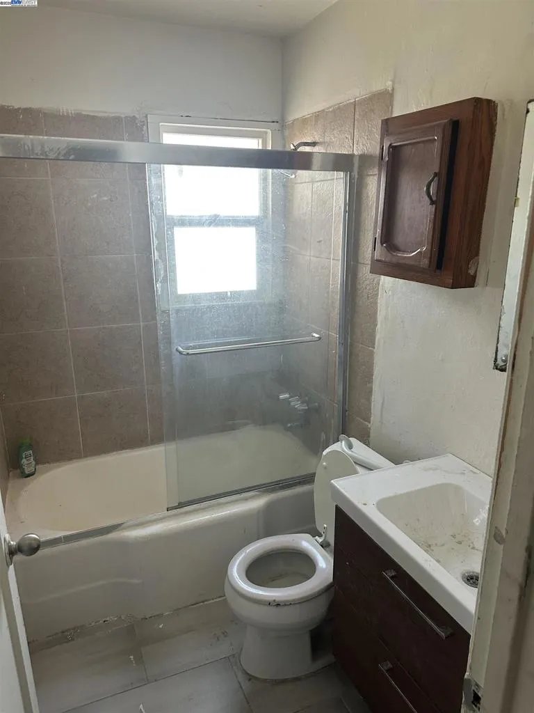 5651 Telegraph, Oakland, California 94609 home-pic-4