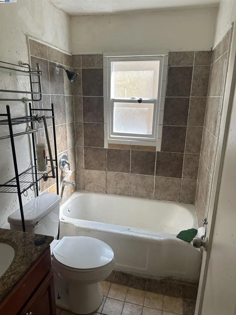 5651 Telegraph, Oakland, California 94609 home-pic-9