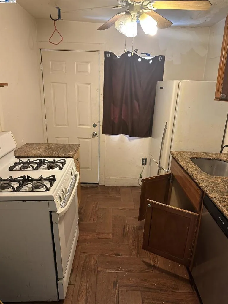 5651 Telegraph, Oakland, California 94609 home-pic-12