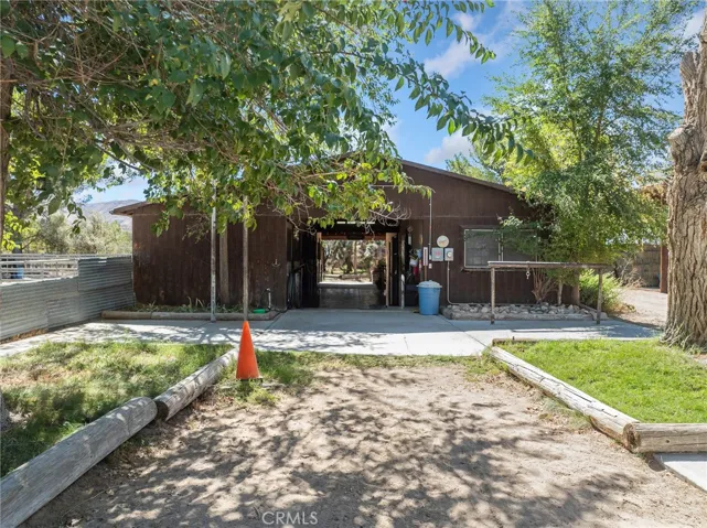 19976 Cornelian, Apple Valley, California 92308