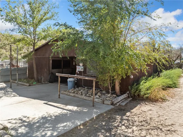 19976 Cornelian, Apple Valley, California 92308