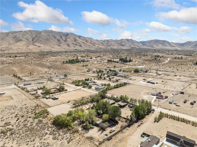 19976 Cornelian, Apple Valley, California 92308