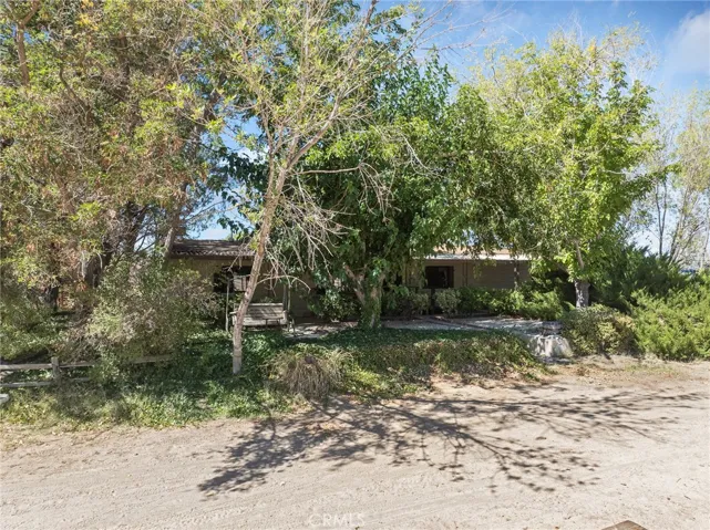 19976 Cornelian, Apple Valley, California 92308