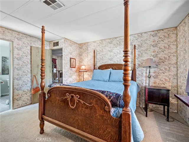 19976 Cornelian, Apple Valley, California 92308