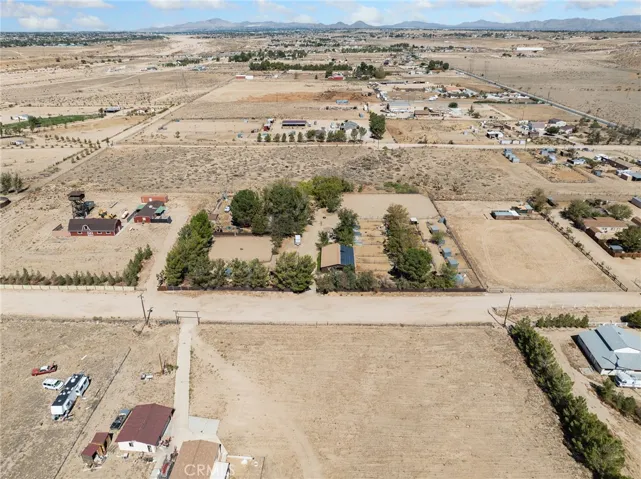 19976 Cornelian, Apple Valley, California 92308