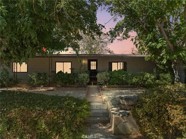 19976 Cornelian, Apple Valley, California 92308