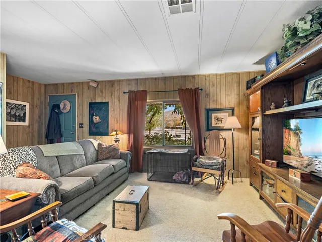 19976 Cornelian, Apple Valley, California 92308