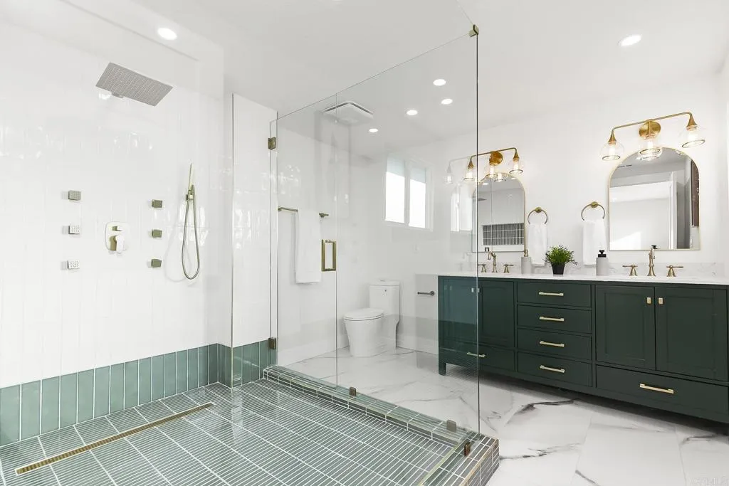 6802 Maury Dr, San Diego, California 92119 home-pic-28