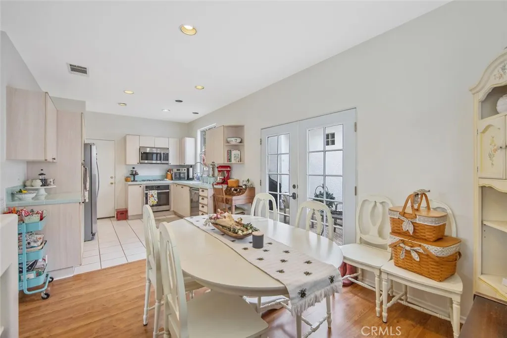 27879 Skycrest Circle, Valencia, California 91354 home-pic-12