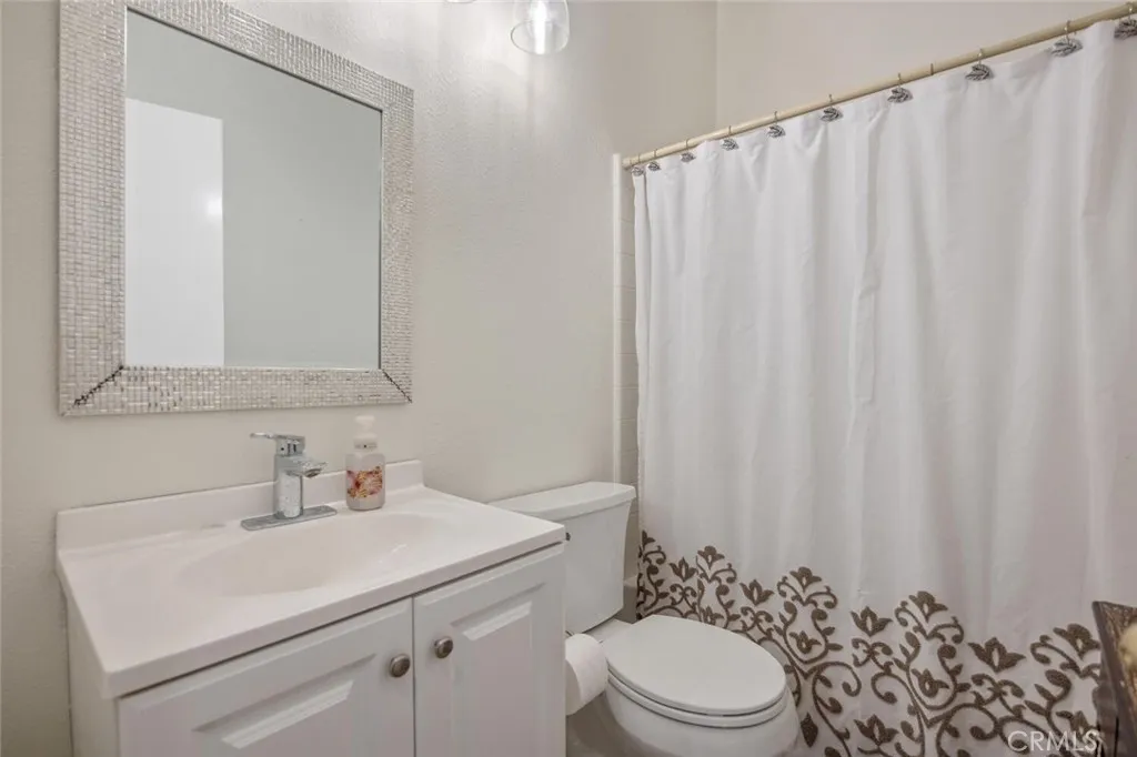 27879 Skycrest Circle, Valencia, California 91354 home-pic-23