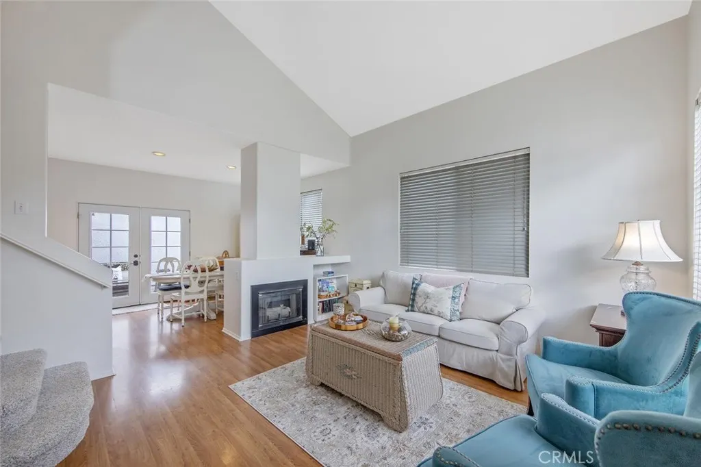 27879 Skycrest Circle, Valencia, California 91354 home-pic-6
