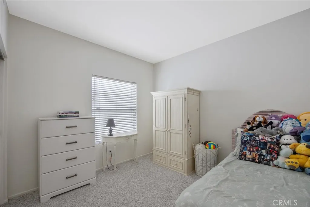27879 Skycrest Circle, Valencia, California 91354 home-pic-22