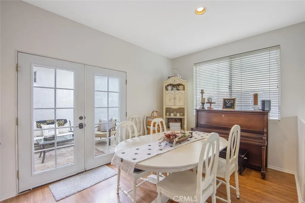 27879 Skycrest Circle, Valencia, California 91354 home-pic-13