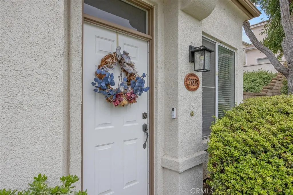 27879 Skycrest Circle, Valencia, California 91354 home-pic-4