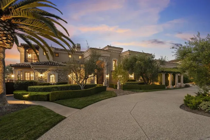 18320 Via Ambiente, Rancho Santa Fe, California 92067