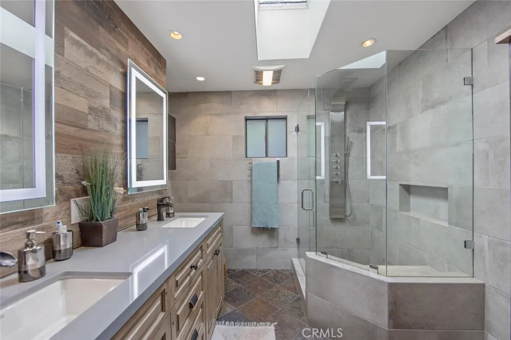 10441 Bloomfield, Toluca Lake, California 91602 home-pic-22