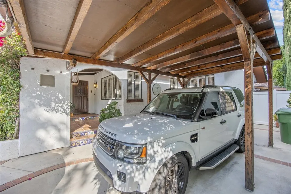 10441 Bloomfield, Toluca Lake, California 91602 home-pic-6