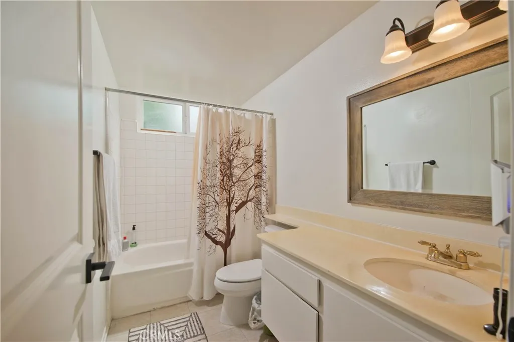 2204 2204 N Marter, Simi Valley, California 93065 home-pic-18