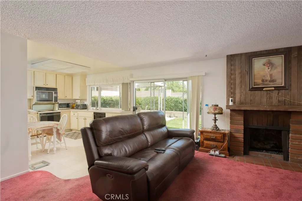 2204 2204 N Marter, Simi Valley, California 93065 home-pic-11