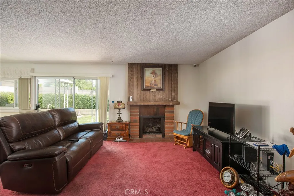 2204 2204 N Marter, Simi Valley, California 93065 home-pic-10