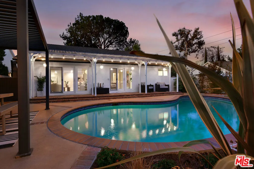 12614 Morrison Street, Valley Village, California 91607 home-pic-34