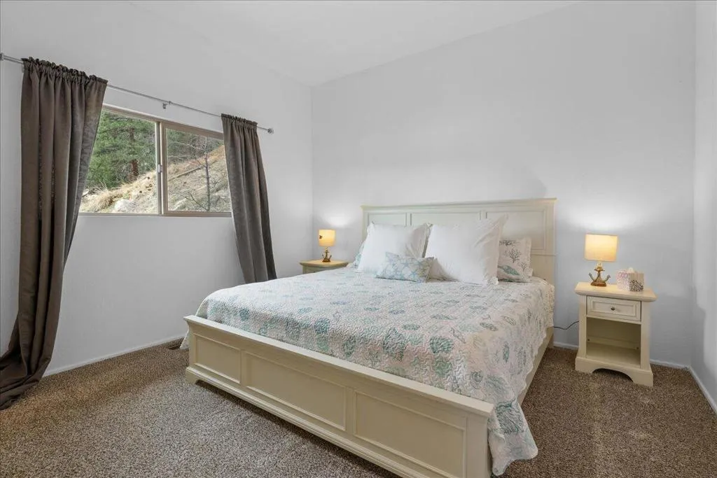 38634 N Shore Drive, Fawnskin, California 92333 home-pic-25