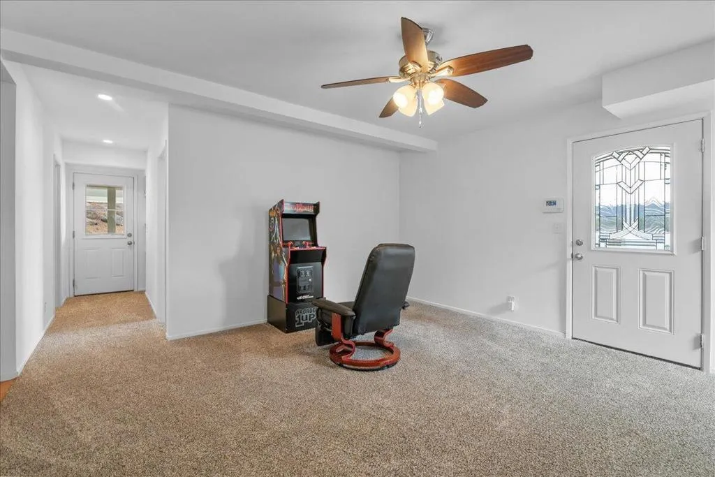 38634 N Shore Drive, Fawnskin, California 92333 home-pic-6