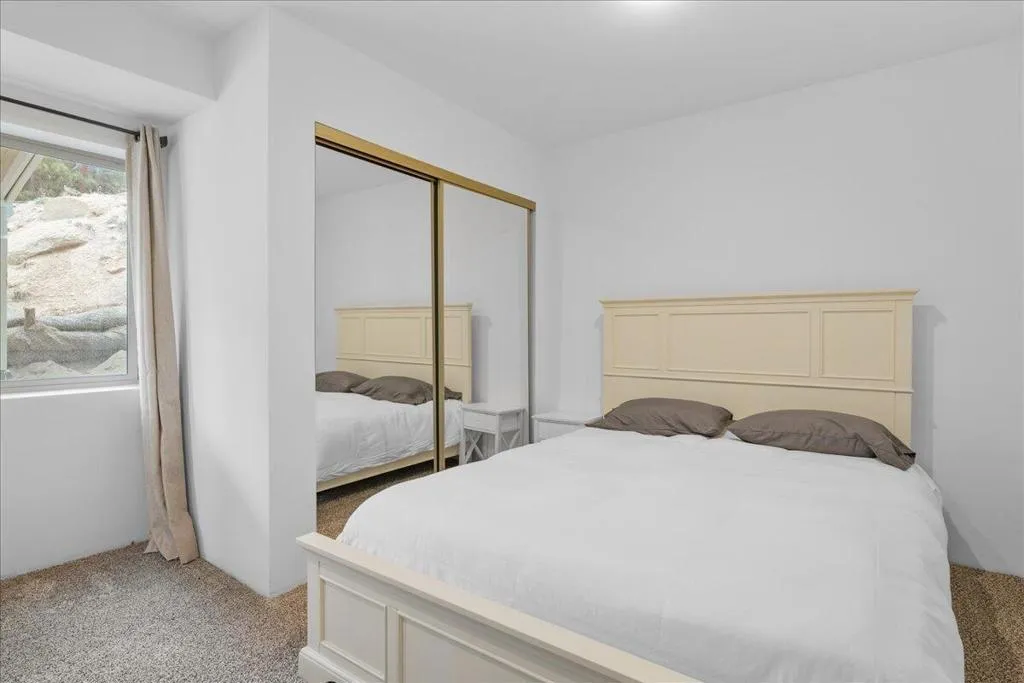 38634 N Shore Drive, Fawnskin, California 92333 home-pic-12
