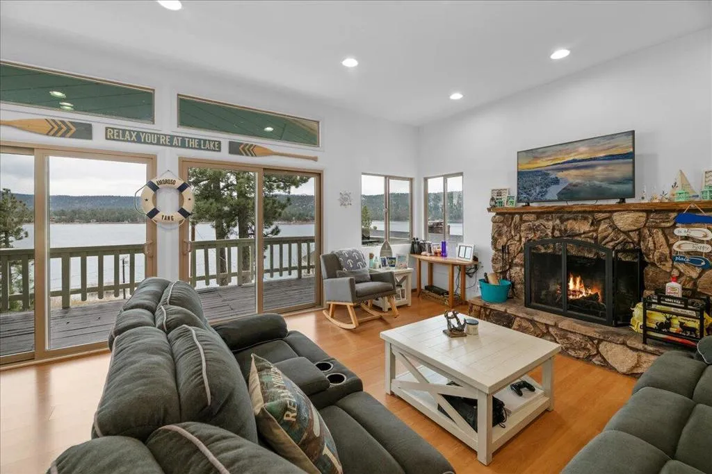 38634 N Shore Drive, Fawnskin, California 92333 home-pic-18