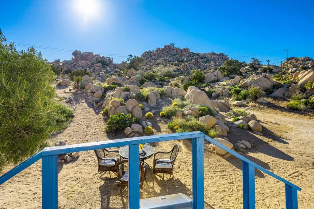 5845 Cholla Avenue, Yucca Valley, California 92284 home-pic-46