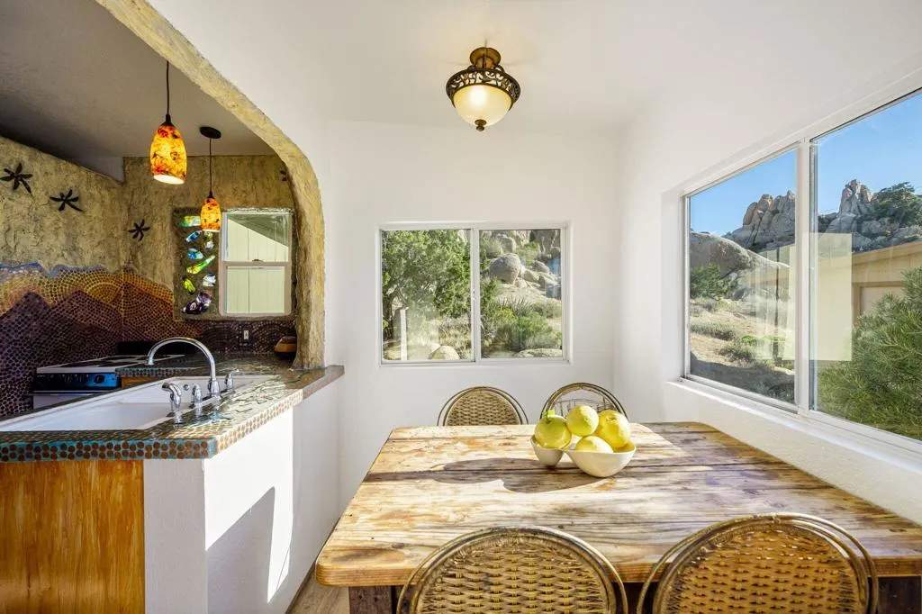 5845 Cholla Avenue, Yucca Valley, California 92284 home-pic-48