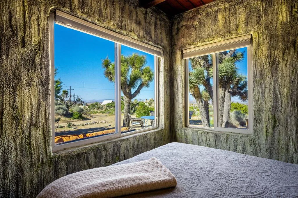 5845 Cholla Avenue, Yucca Valley, California 92284 home-pic-35
