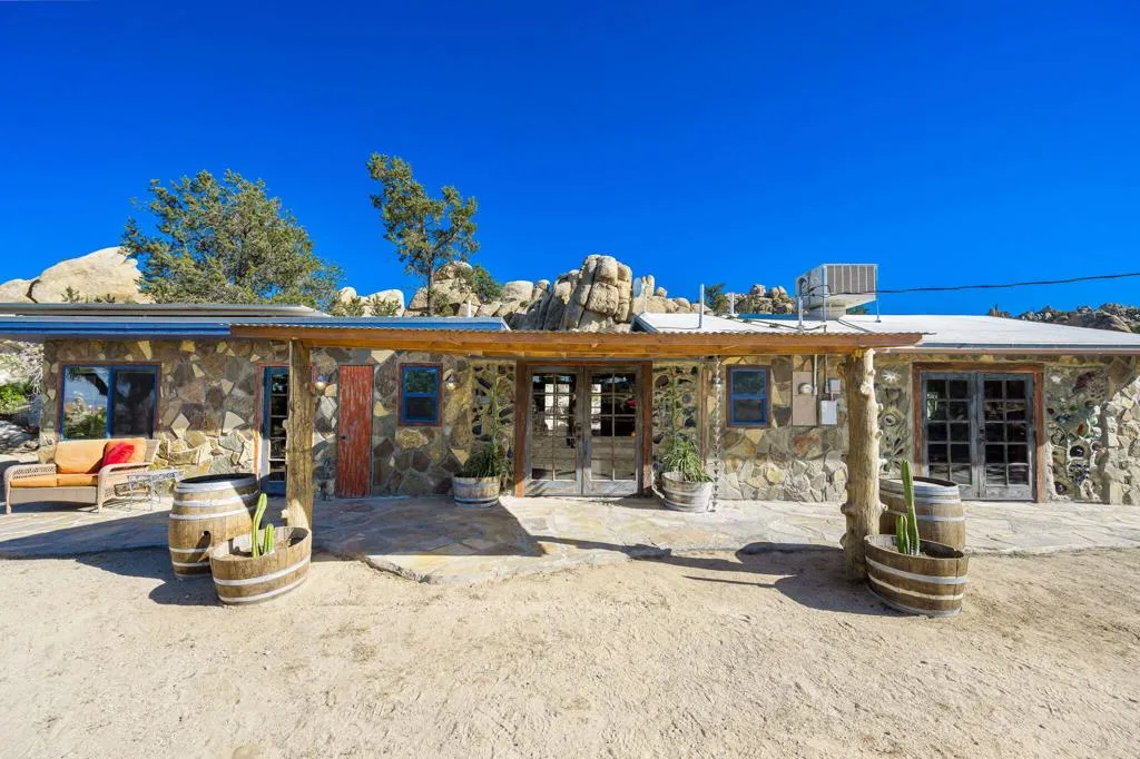 5845 Cholla Avenue, Yucca Valley, California 92284 home-pic-6