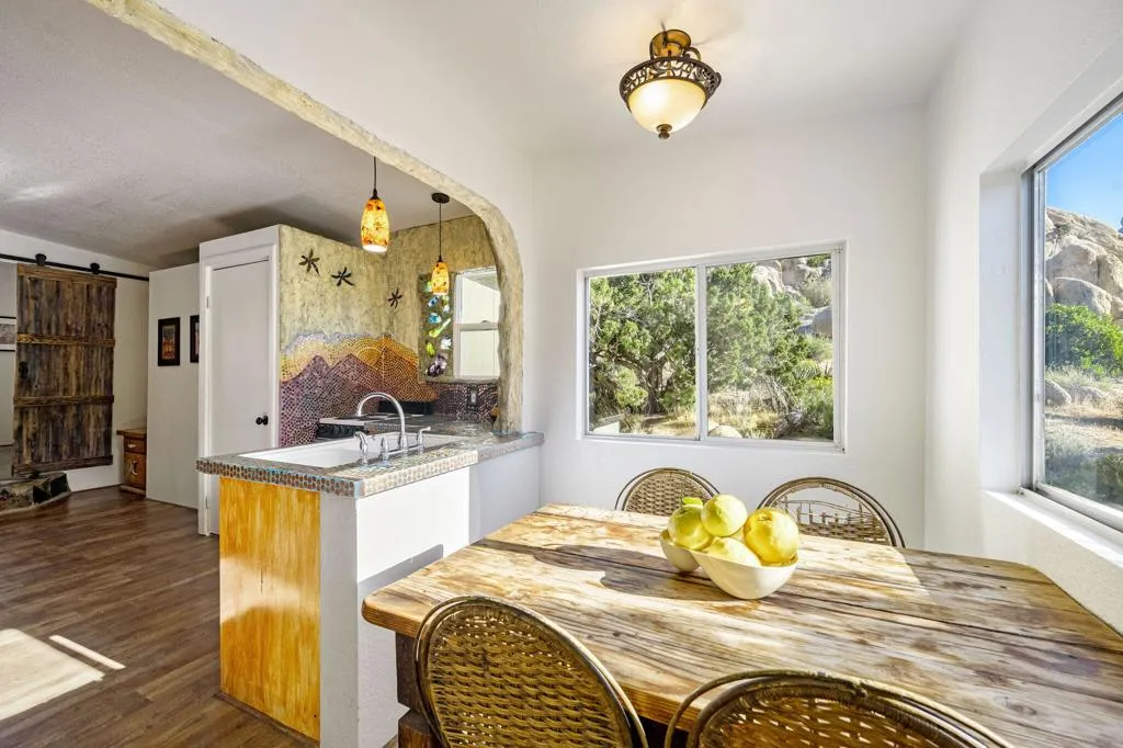 5845 Cholla Avenue, Yucca Valley, California 92284 home-pic-49
