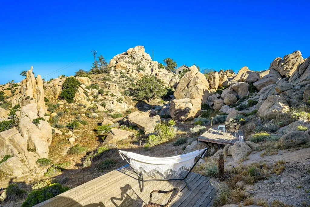 5845 Cholla Avenue, Yucca Valley, California 92284 home-pic-67