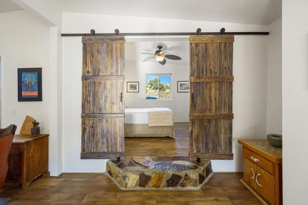 5845 Cholla Avenue, Yucca Valley, California 92284 home-pic-53