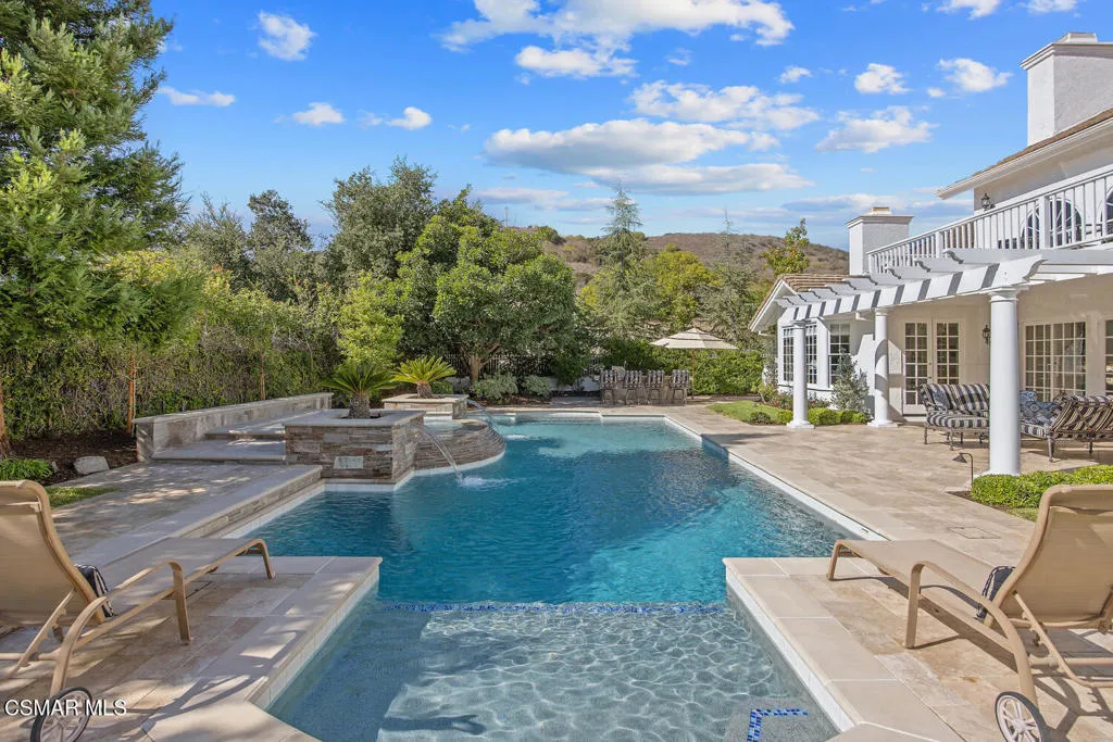 29376 Laro Drive, Agoura Hills, California 91301 home-pic-37