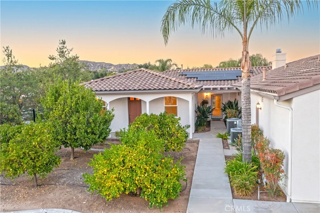 17842 Wildwood Creek Road, Riverside, California 92504 home-pic-16