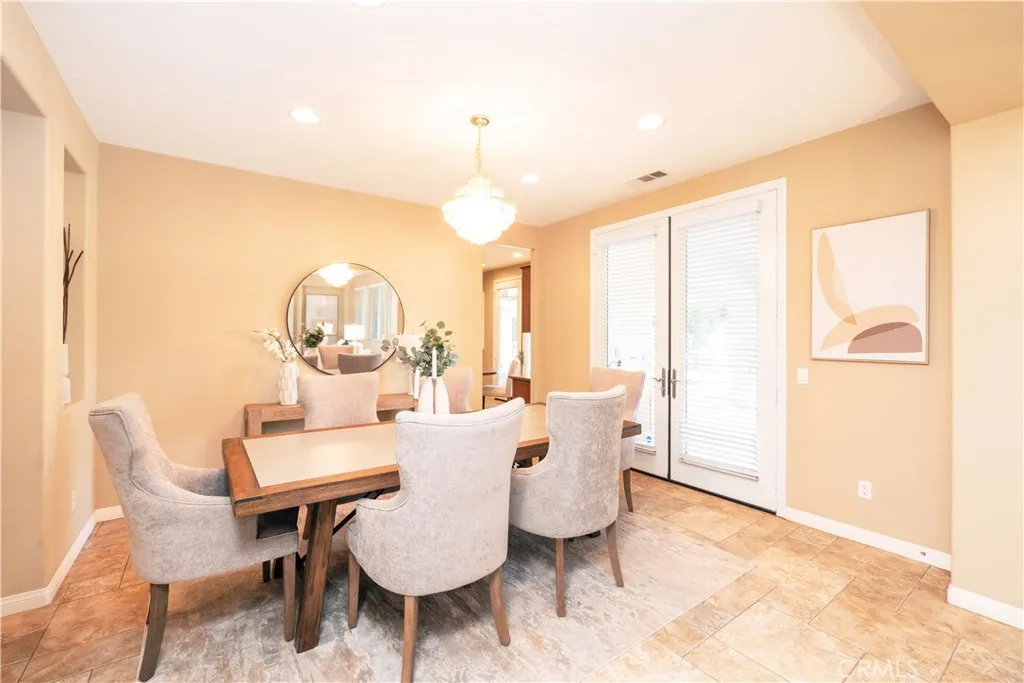 17842 Wildwood Creek Road, Riverside, California 92504 home-pic-22