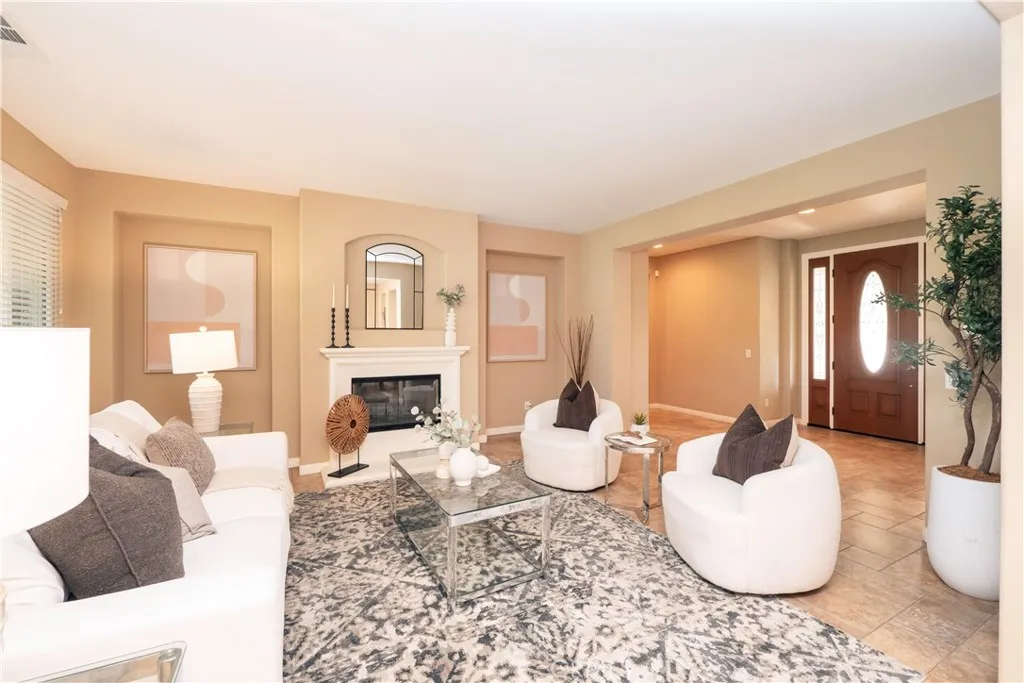 17842 Wildwood Creek Road, Riverside, California 92504 home-pic-19