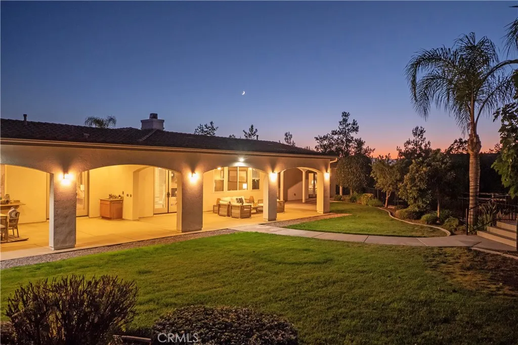 17842 Wildwood Creek Road, Riverside, California 92504 home-pic-5